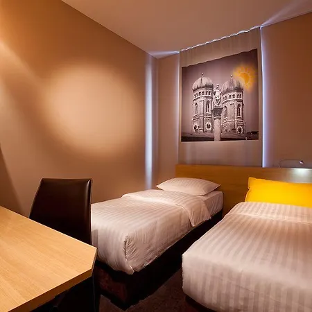 Muenchen-moosach 3*