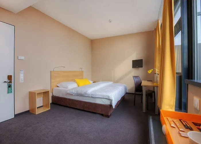 Muenchen-moosach ホテル