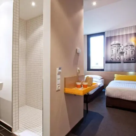Hotel München-moosach 3*