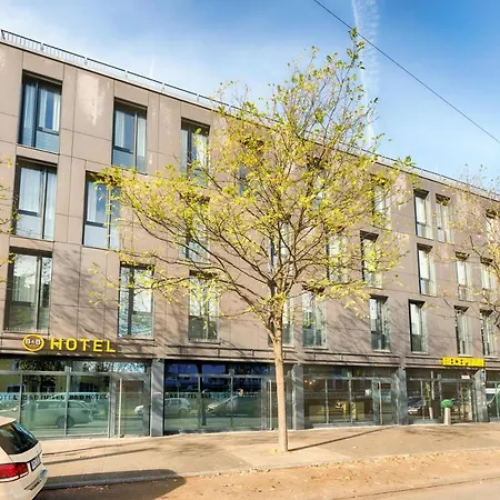 München-moosach Hotel 3*