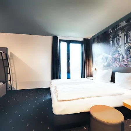 München-moosach Hotel 3*