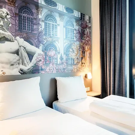 München-moosach Hotel 3*