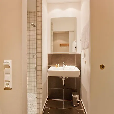 Hotel München-moosach 3*