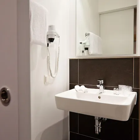 Muenchen-moosach Hotel 3*